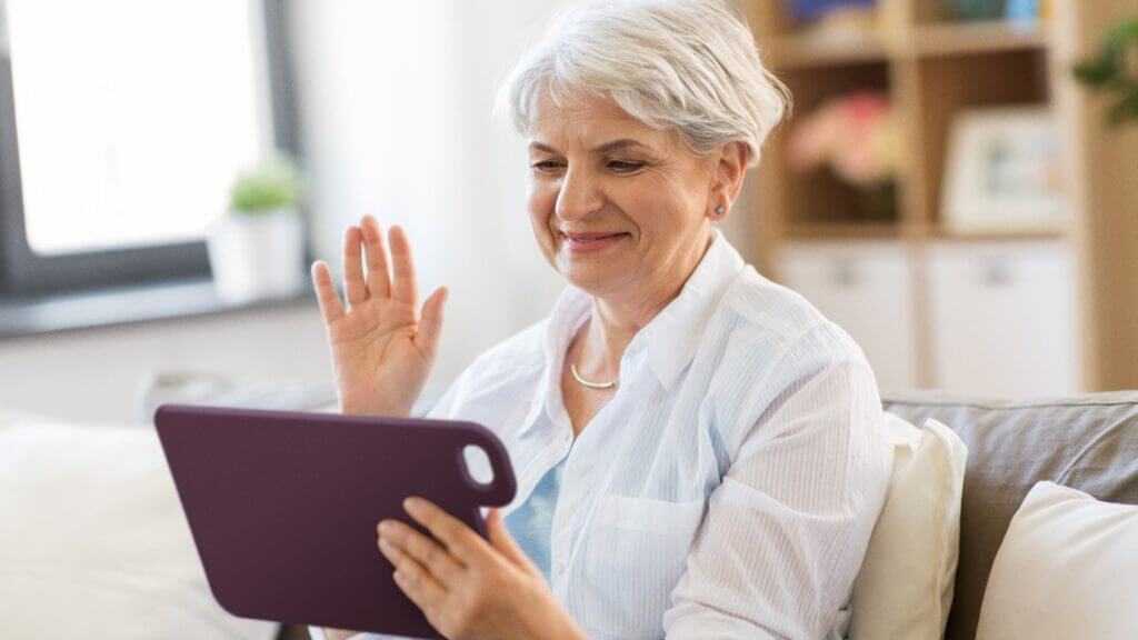 A flexible transition from an old system to a new one with no interruptions